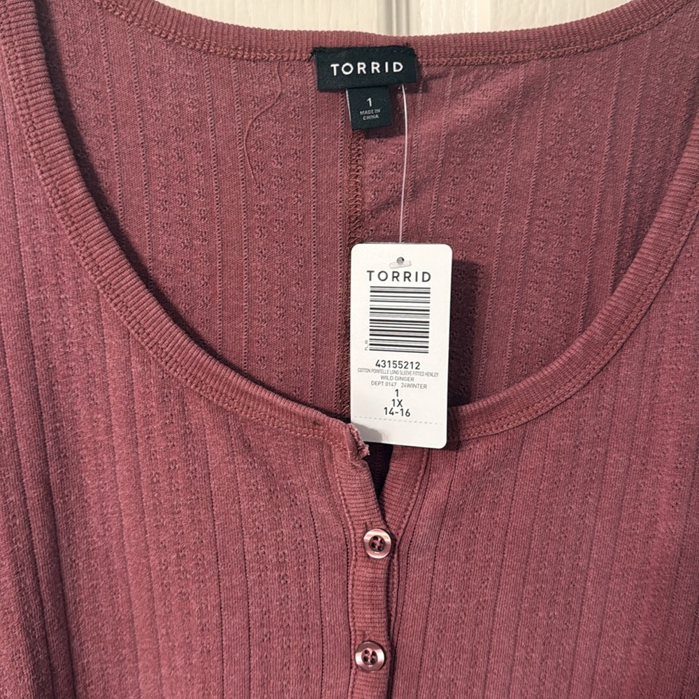 Torrid Long Sleeve fitted Henley - Picture 2 of 6
